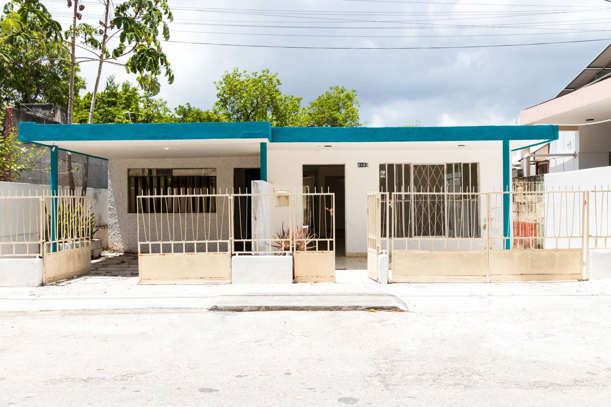 Foto principal: Casa de un piso en García Ginerés · Entrega inmediata
