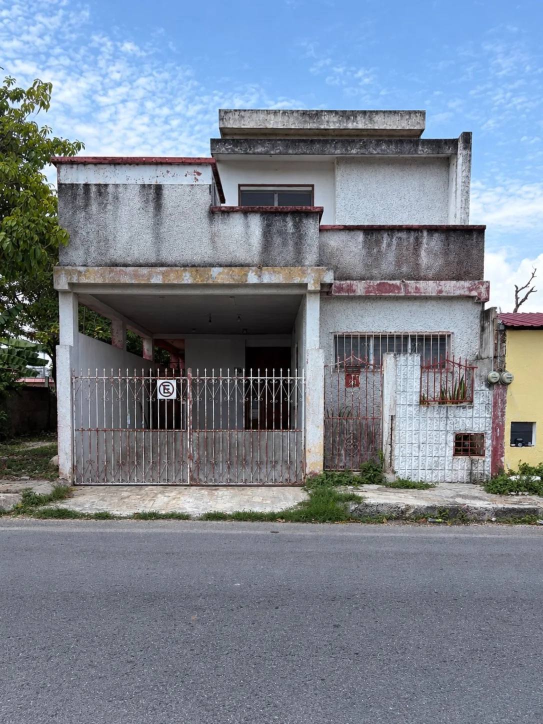 Foto 1 de 19: Casa para remodelar en Chuburná de Hidalgo · Entrega inmediata