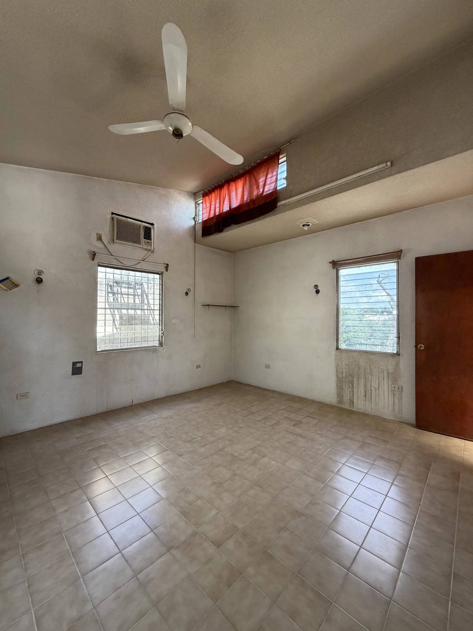 Foto 10 de 19: Casa para remodelar en Chuburná de Hidalgo · Entrega inmediata